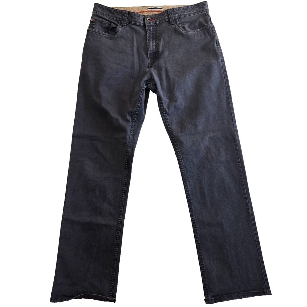 Izod Straight Fit Jeans Men's Size 34x32 (30 1/2) Gray Charcoal Denim Stretch